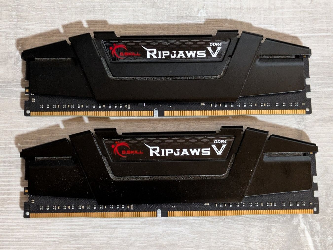 G.Skill Memoria / RAM: DDR4 - 32 Go - 2x16 - 3200C16 - GSkill – Usato da Saillon venduto da Minilu08