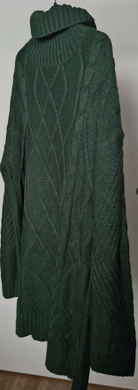 Pullover & Sweatshirts: Dunkelgrüner Strickpullover mit Rollkragen, Grösse M – Neu (gemäss Beschreibung) aus Grenchen von Arga.11