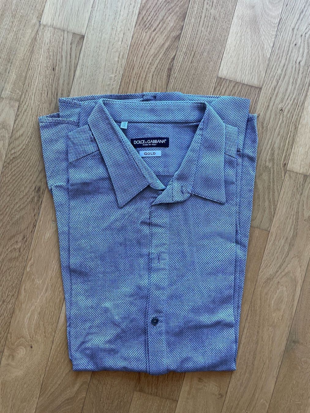Dolce & Gabbana Hemden: DOLCE & GABANNA 18/45 Shirt – Gebraucht aus Zug von dmjtita