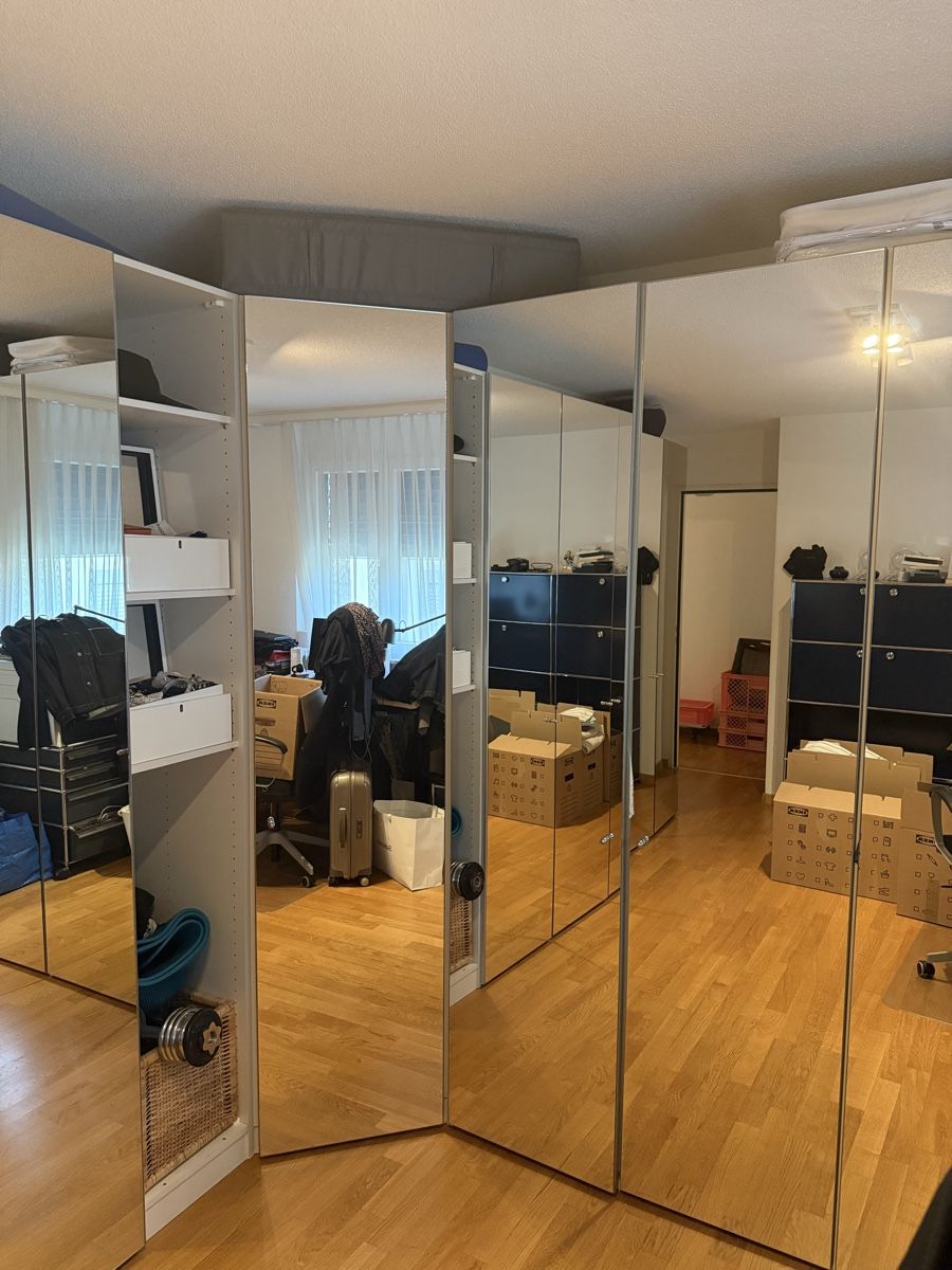 Interio Armadi: Grosser Spiegelschrank- Interio – Usato da Zürich venduto da kijo01 2