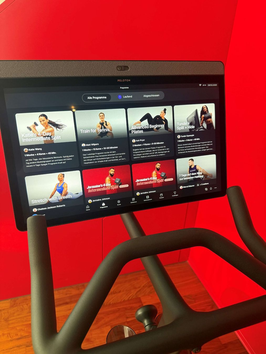 Hometrainer: Peloton Bike+, 23.8" Bildschirm – Usato da Wallisellen venduto da yas_fy7j