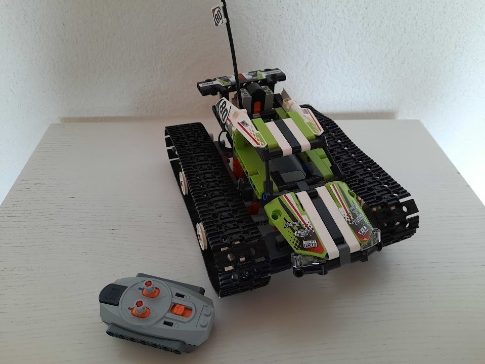 Lego Spielzeuge: LEGO TECHNIK 42065 RC TRACKED RACER – Gebraucht aus Langendorf von Paho6 6
