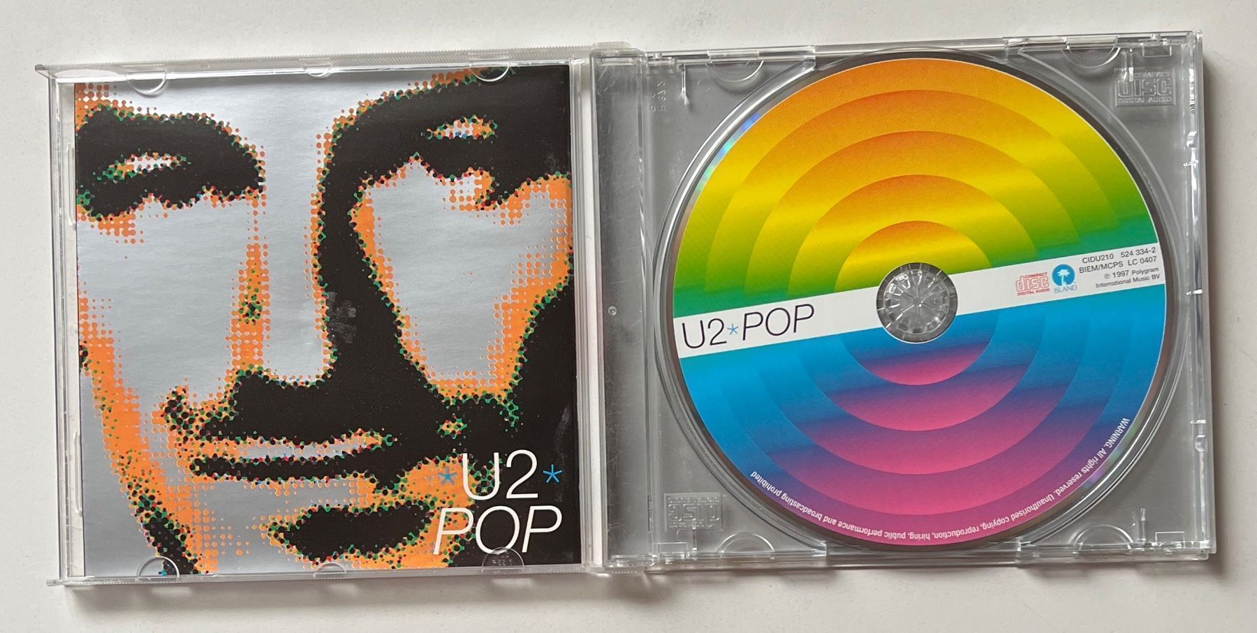 CDs: U2 / Album: Pop – D'occasion à Näfels par rottabi 2