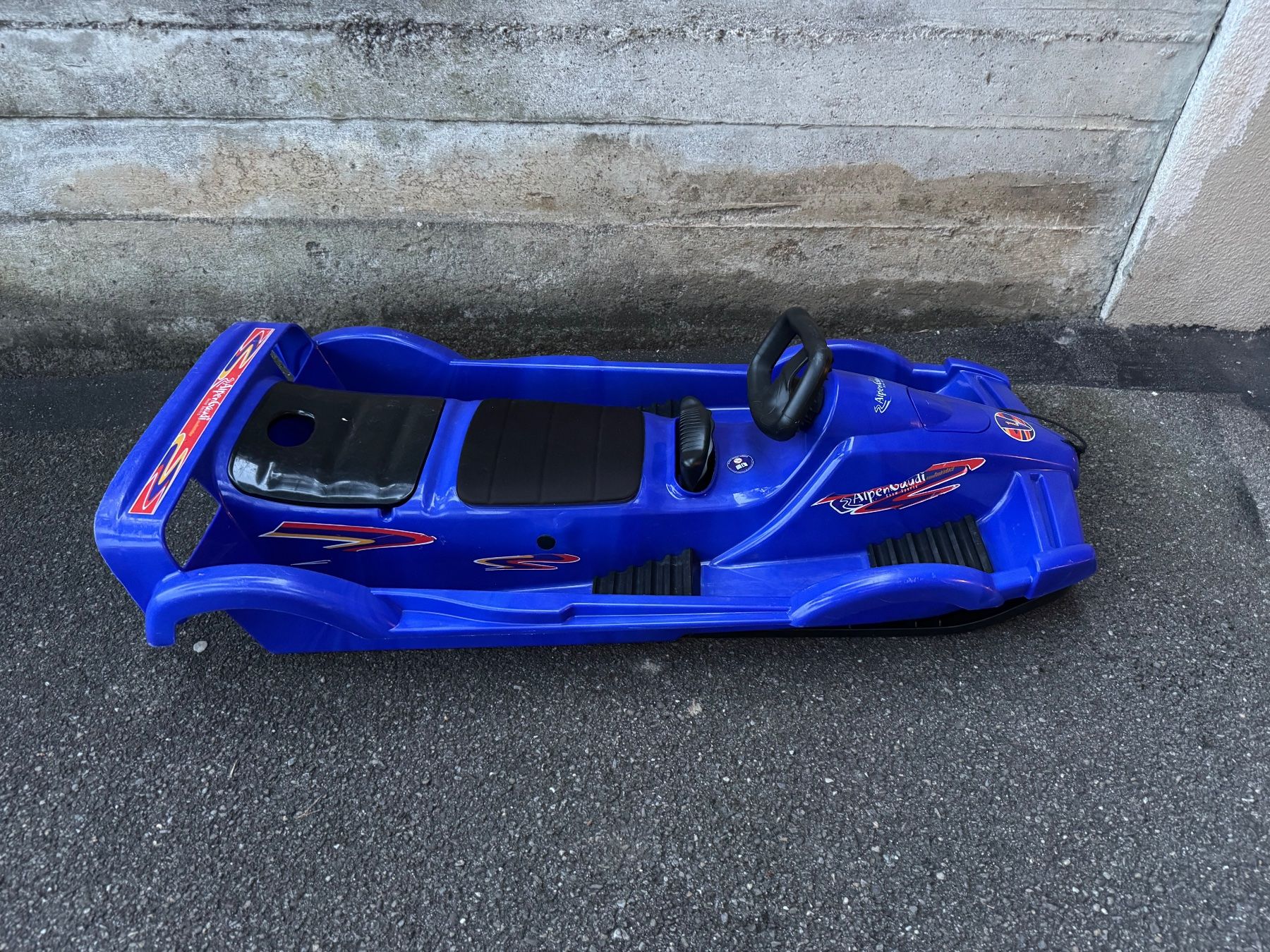 Slitta: Alpengaudi Blue Sledge with Steering Wheel – Usato da Zürich venduto da CircularEco 1