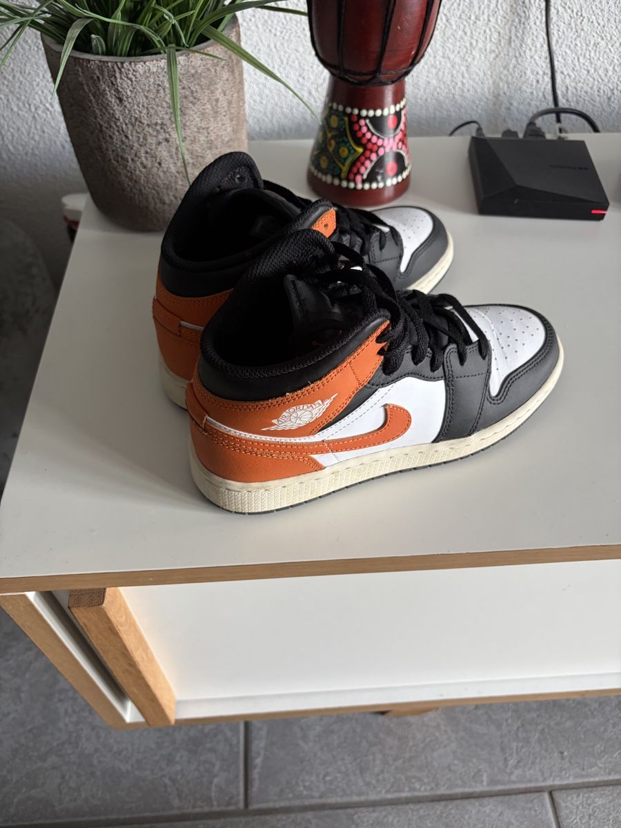 Nike Scarpe per ragazzi: Nike Schuhe 36 Grösse  – Usato da Freienstein venduto da Zippi007 1