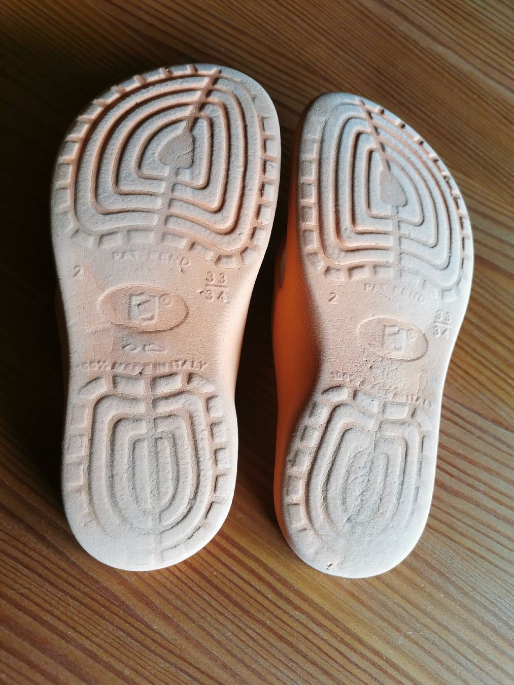 Herrenschuhe: Orange Flipflops – Gebraucht aus Grünenmatt von ras_7ksp 3
