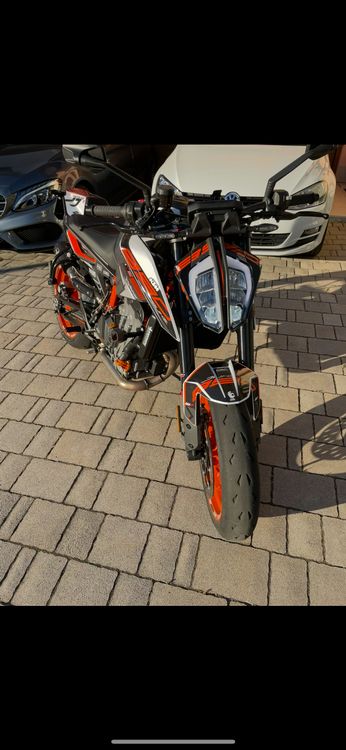 KTM Duke 890 R 1