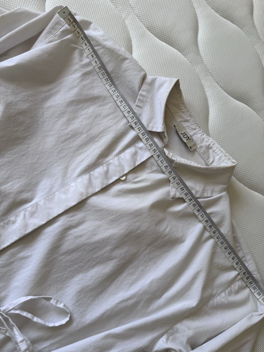 Camicette: Bluse JDY weiss mit Bindeband – Usato da Zürich venduto da cam_kcc7 4