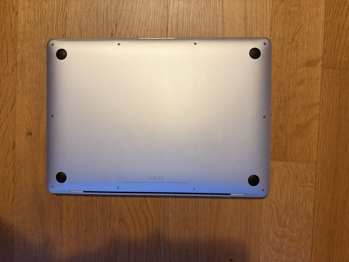 Apple Notebooks: MacBook Air 2020 M1 Chip  – Gebraucht aus Zürich von kat_b8qs 4