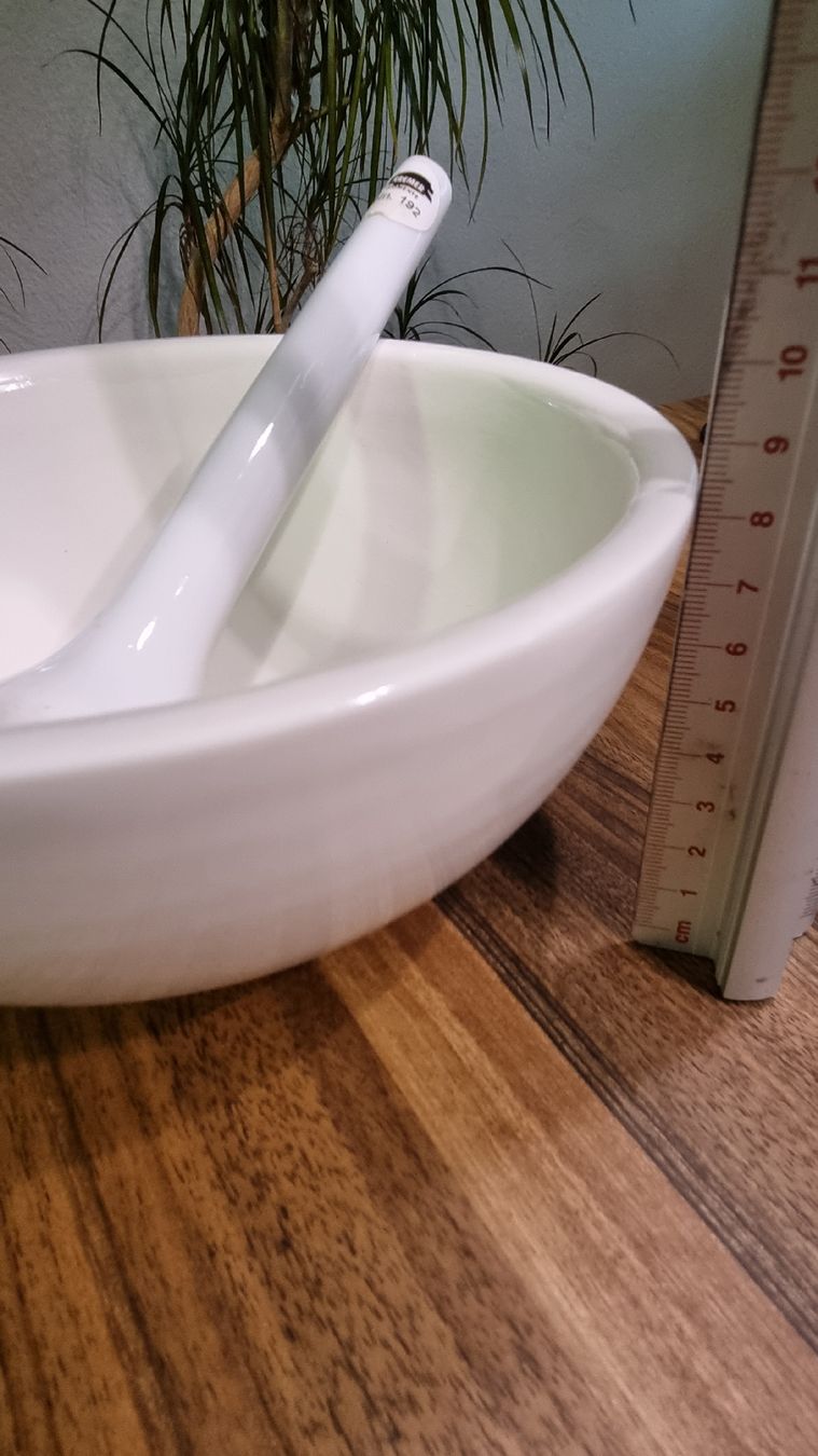 Altro per cucinare: Weisser Keramik-Mörser mit Stössel – Usato da Lyss venduto da I-be-R 2