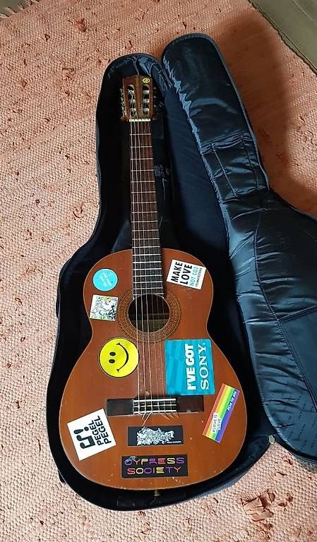 Musikinstrumente: Akkustische Guitarre – Gebraucht aus Zürich von dat_rdn7 3