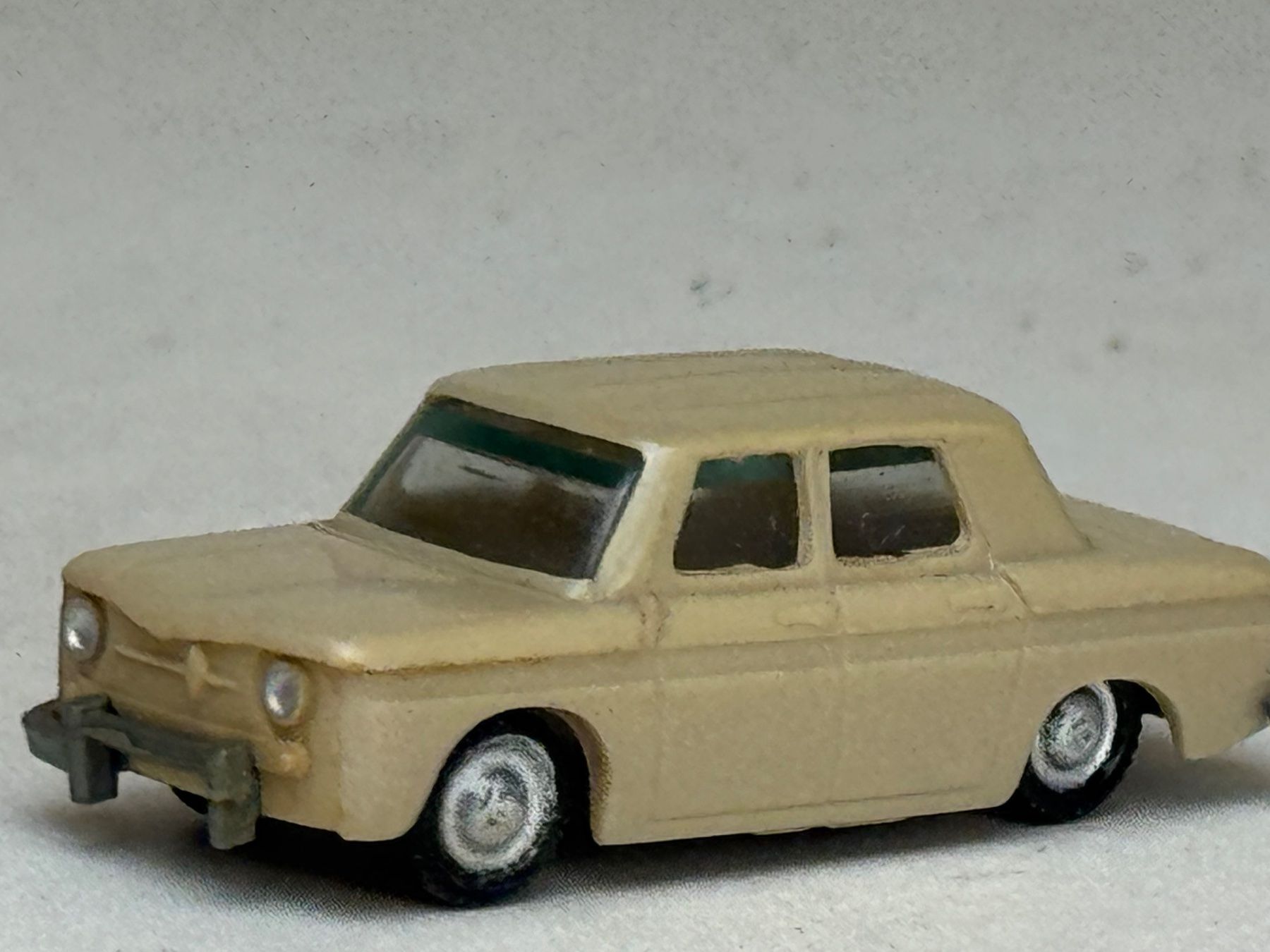 Eko Modellini d'auto: GB1-EKO Renault beige – Usato da Elm venduto da Wikmtz