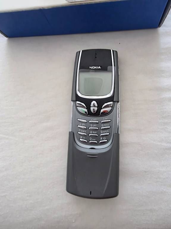 Nokia Portables: Nokia 8210 – D'occasion à Kloten par Svic 2