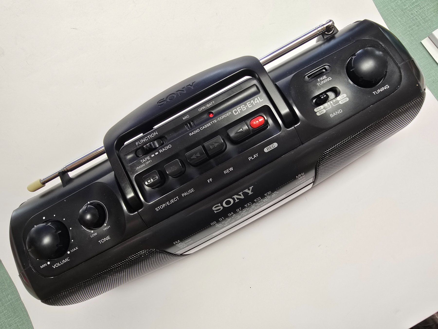Sony Radios: SONY Radio Cassette CFS E14L – D'occasion à Balgach par Zwickau01 2