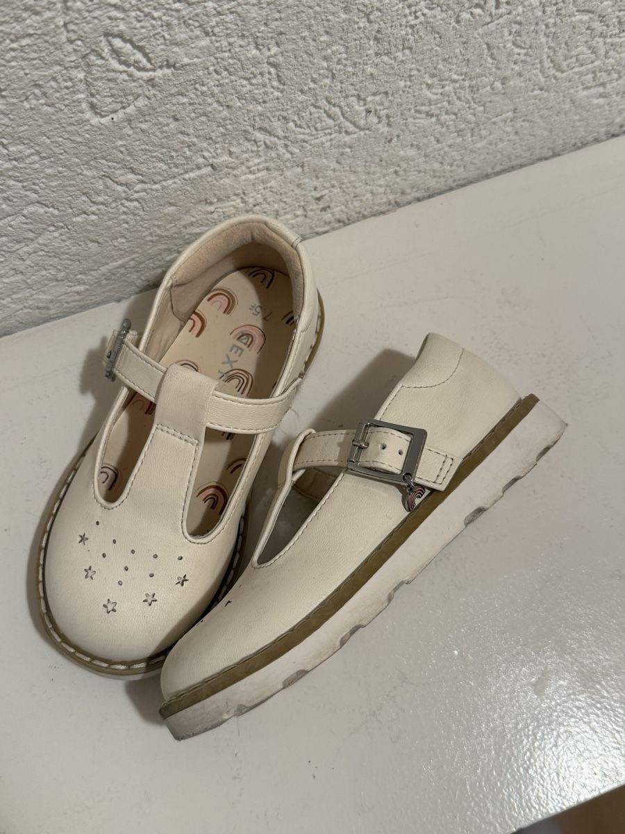 Next Scarpe per ragazze: Ballerines blanches – Next – Usato da Bouveret venduto da HannaTkachenko 1