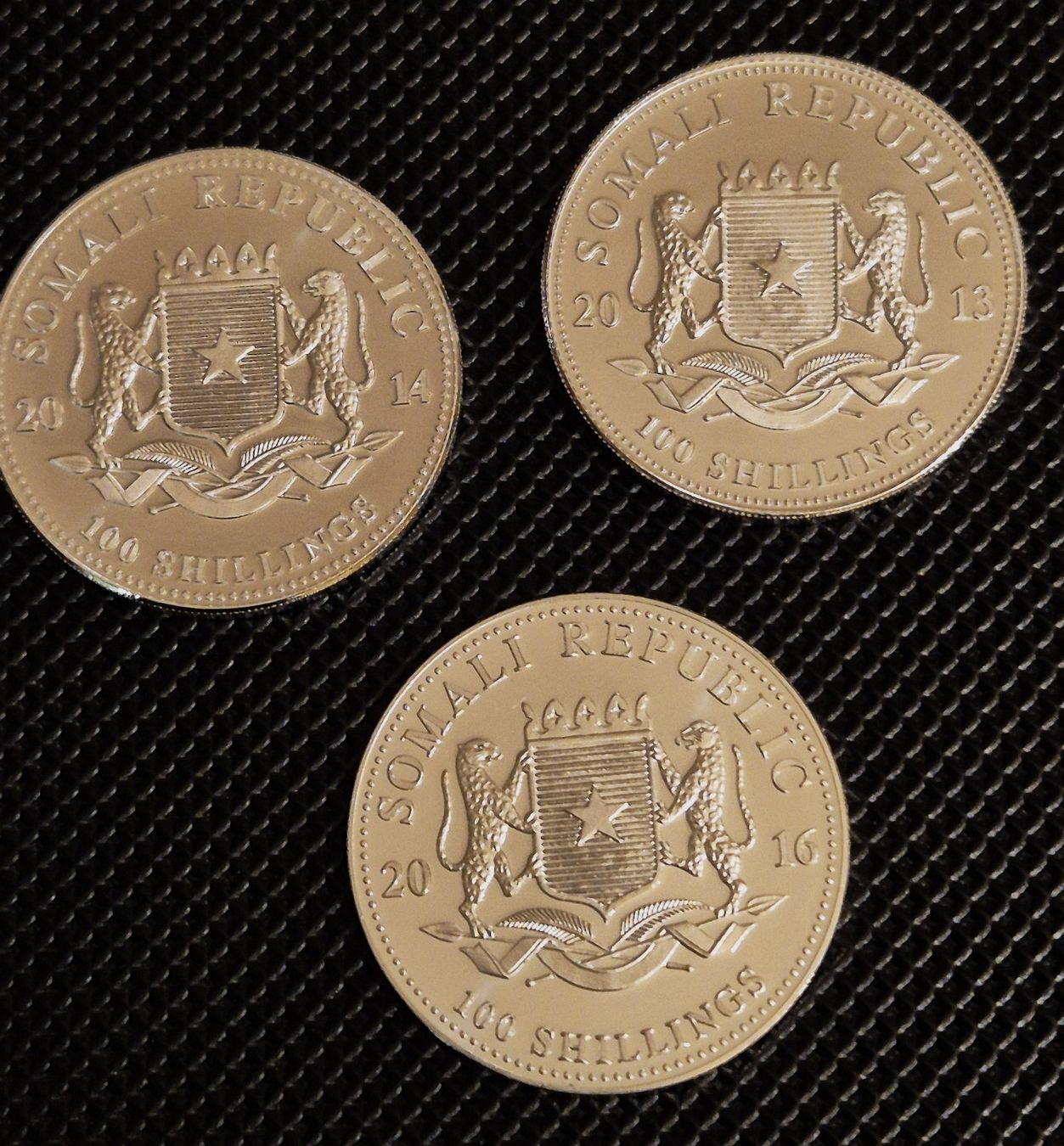 Tutti le monete: 3x1 oz Silber 999 Somalia Elefant – Nuovo (secondo la descrizione) da Emmen venduto da meenz 1