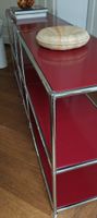 Modulares Design Sideboard / Regal – Chrom & Weinrot