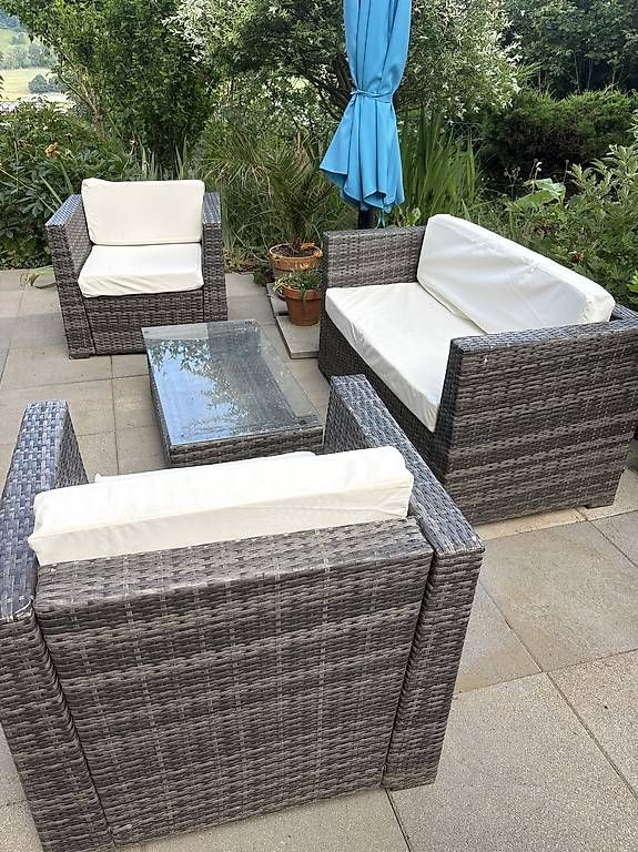 Set de table et chaises: Salon de jardin gris – D'occasion à Moudon par ch__8nhl