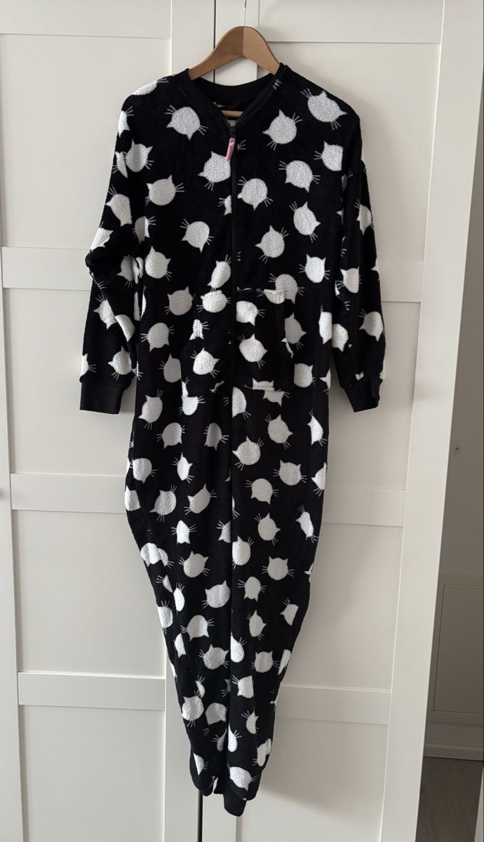 Negligees & Pigiami: Onesie Pyjama, Grösse L – Usato da Egolzwil venduto da ArianeP95