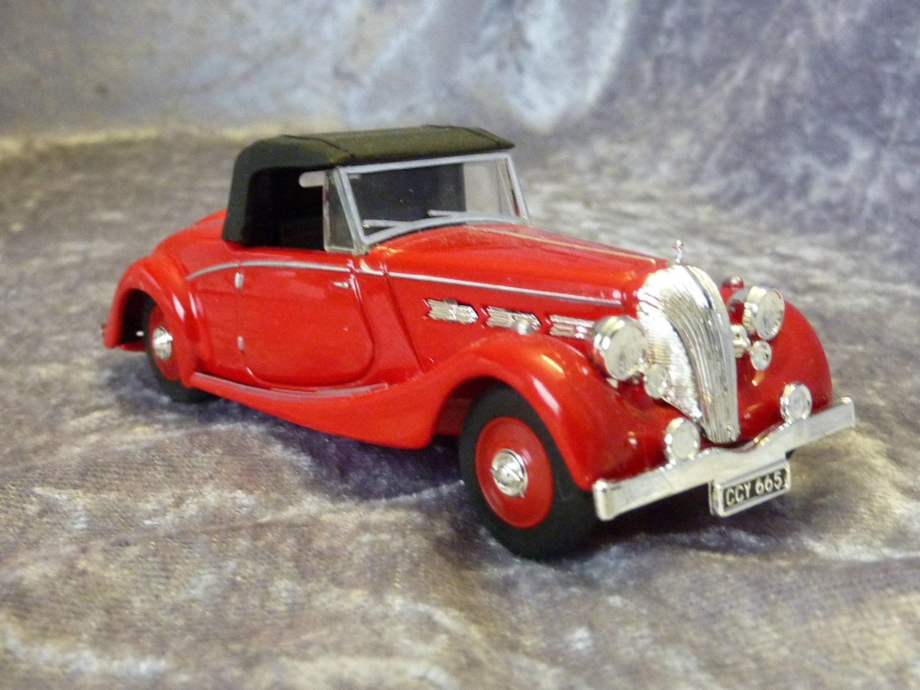 Dinky Toys Modellini d'auto: Triumph Dolomite  1939  1:43 – Nuovo e nell'imballaggio originale da Dürrenäsch venduto da modellautos4you 5