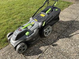 Elektrischer Rasenmäher