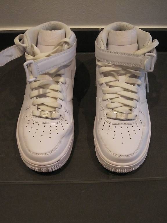 Nike Scarpe da donna: NIKE Air Force 1 '07 Mid – Usato da Steinhausen venduto da ladisci 1