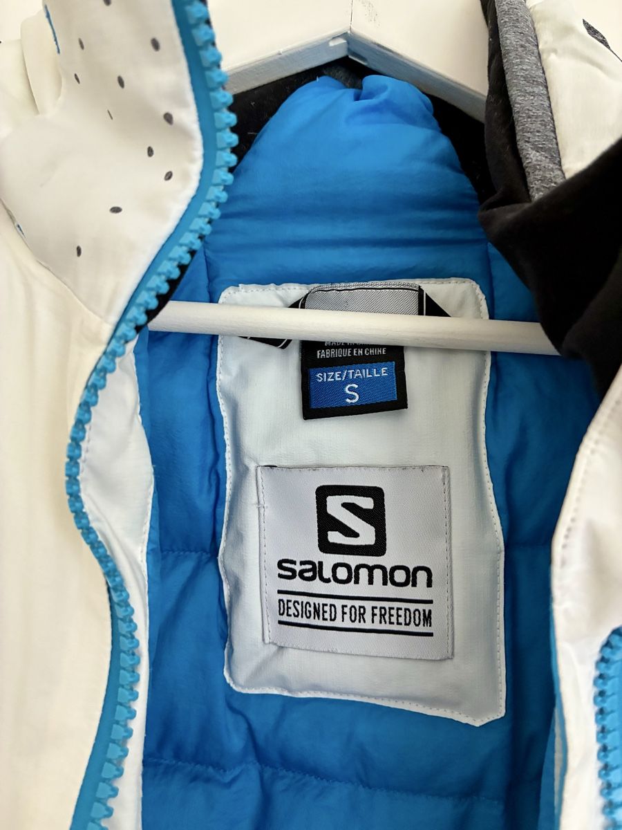 Salomon Jacken: Salomon Skijacke  – Neu (gemäss Beschreibung) aus Zollikon von vivienneberger 1
