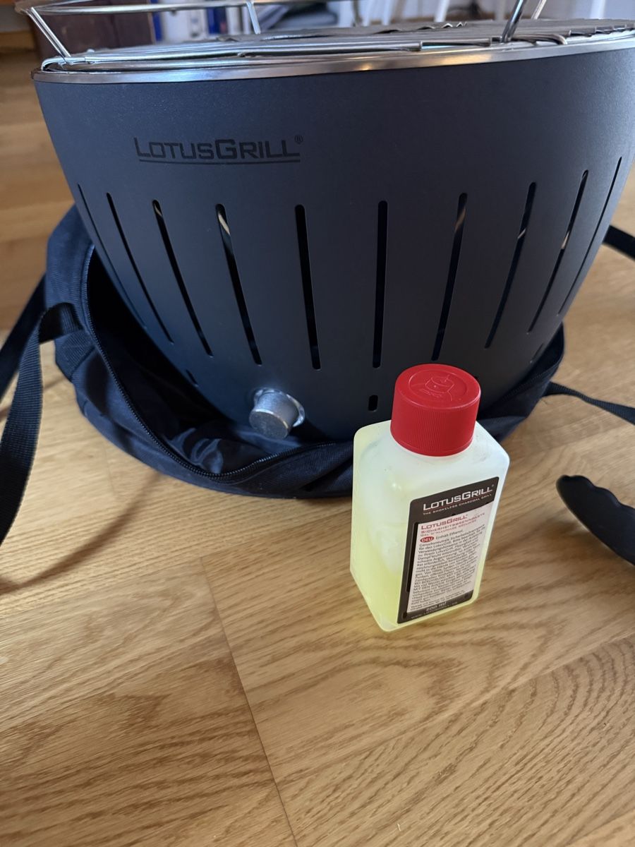 Griglie: Lotus Grill dunkelgrau  – Usato da Zürich venduto da ulli_sta01 1