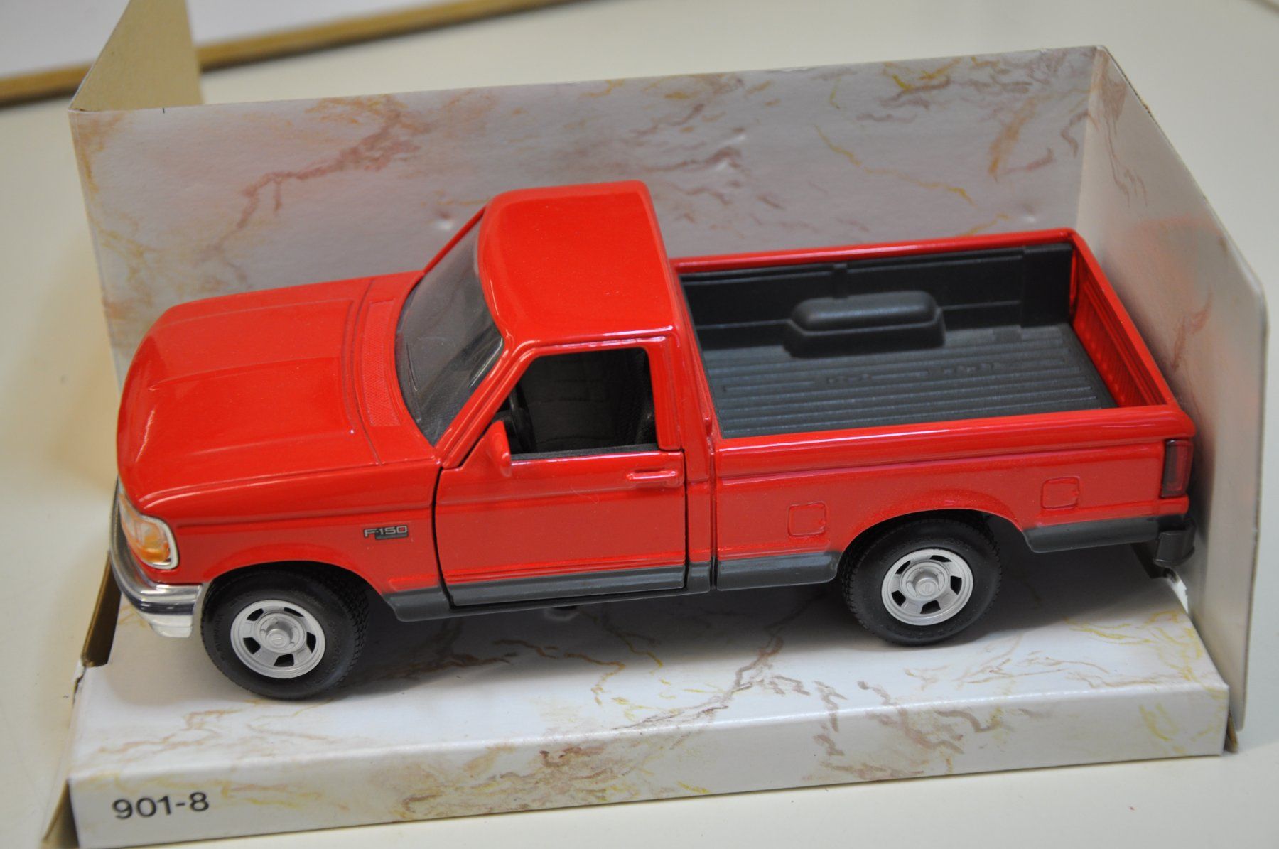 Maisto Modellautos: Ford F150 XL – Neu und originalverpackt aus Ebnat-Kappel von Aallerlei