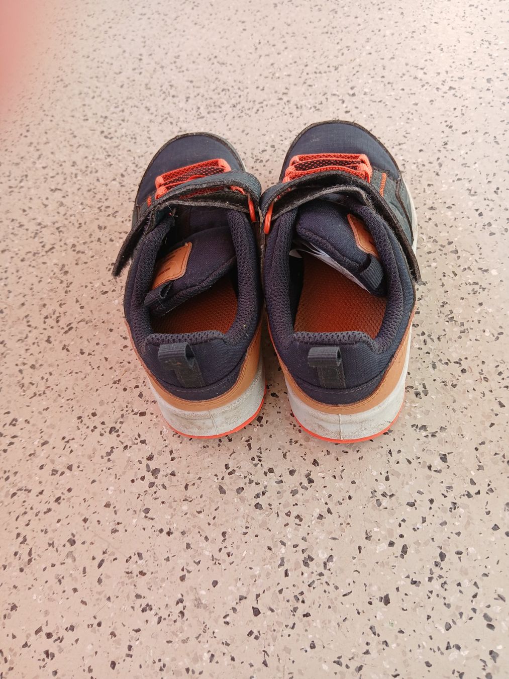 Decathlon Scarpe per ragazzi: Trekkingschuh Grösse 28 – Usato da Worb venduto da Osterthal 2