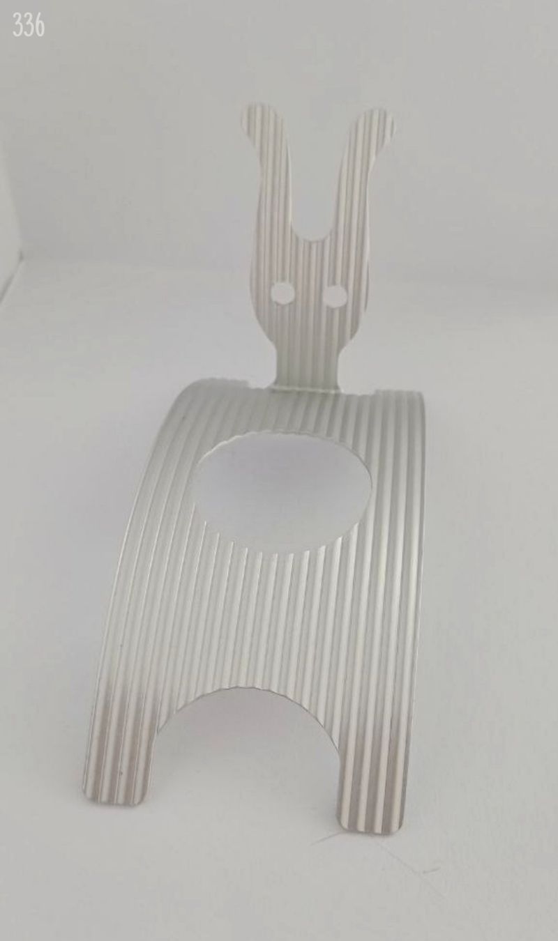 Altre Stoviglie: Origineller Eierbecher aus Aluminium – Usato da Dietikon venduto da Magi2 3