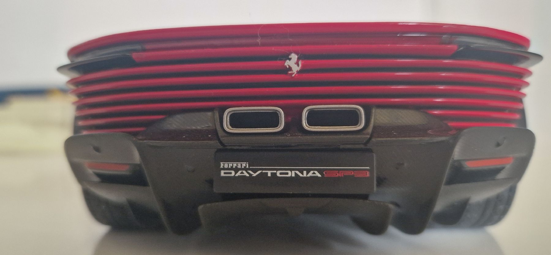 Bburago Modellini d'auto: Ferrari daytona SP3 – Nuovo (secondo la descrizione) da Burgdorf venduto da maj_swz8 4
