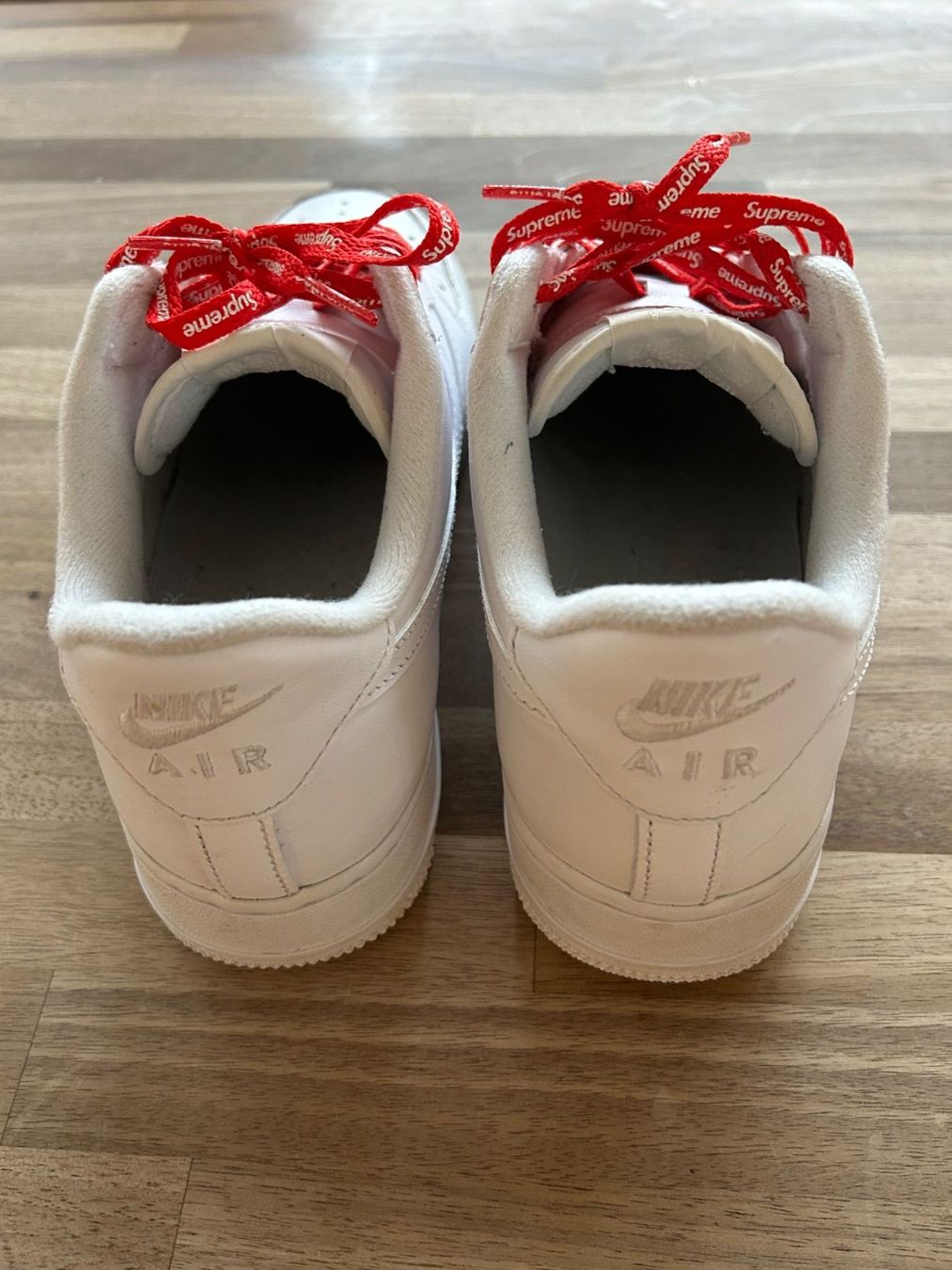 Nike Herrenschuhe: Nike Air Force 1 Low Supreme Sonderedition Grösse 40 – Gebraucht aus Oberwil-Lieli von Mhd 2