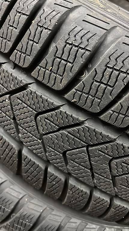 Pneus & Kompletträder: Tesla Model 3 / cerchi + gomme invernali – Gebraucht aus Manno von xmr_6zz2 4