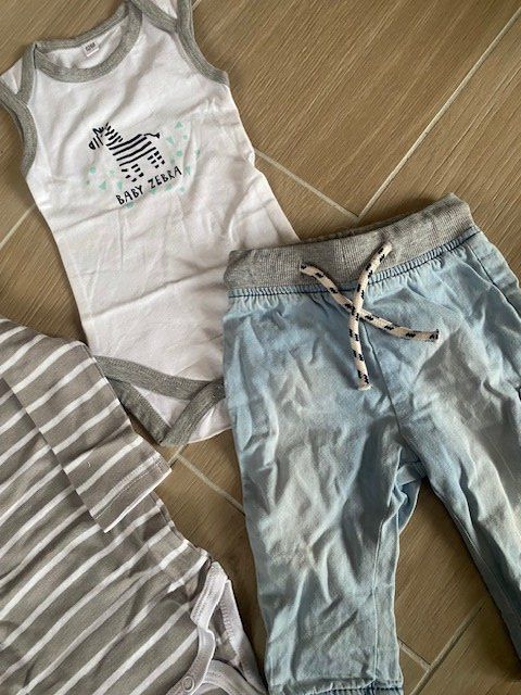 Lotti & Set di vestiti: NEUES Baby-Set Gr. 62/68 "Zebra" – Nuovo (secondo la descrizione) da Staufen venduto da Nasli 1