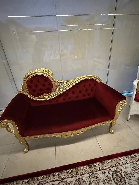 Divani: Divano antico  – Usato da Giubiasco venduto da Sasa73