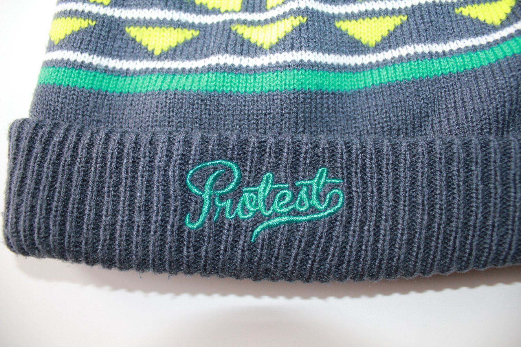 Protest Altro abbigliamento per bambino: Bonnet Protest taille kids – Usato da Peseux venduto da Gilloss 2