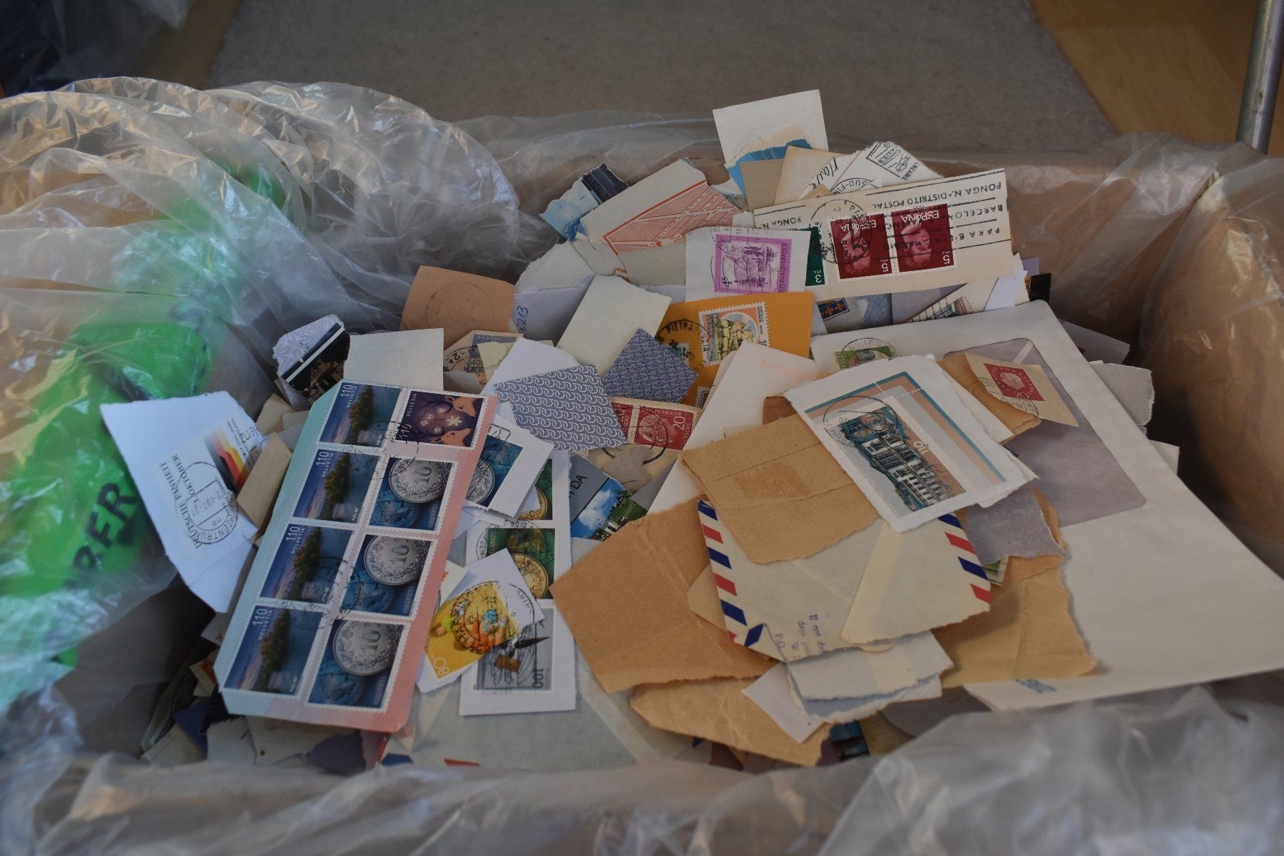 Tous les timbres: Briefmarken 2kg – D'occasion à Männedorf par chr_7kc9 3