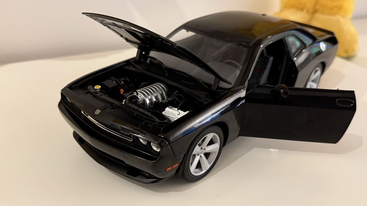 Dodge Modellini d'auto: Dodge Challenger SRT8 George Washington Edition 2010 - Samml – Nuovo (secondo la descrizione) da Basel venduto da Zomeg 4