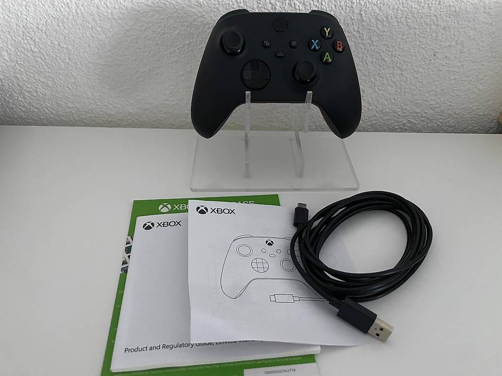 Microsoft Controller: Microsoft Xbox Wireless Controller, neuwertig – Usato da Bösingen venduto da barresi7 2