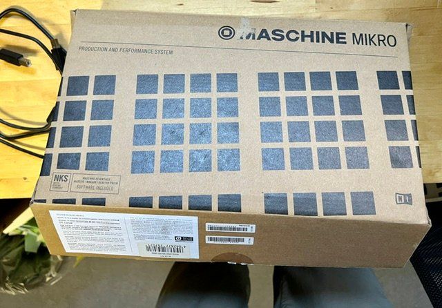Native Instruments Strumenti musicali: Maschine Mikro MK3 – Usato da Wädenswil venduto da Noe4 1