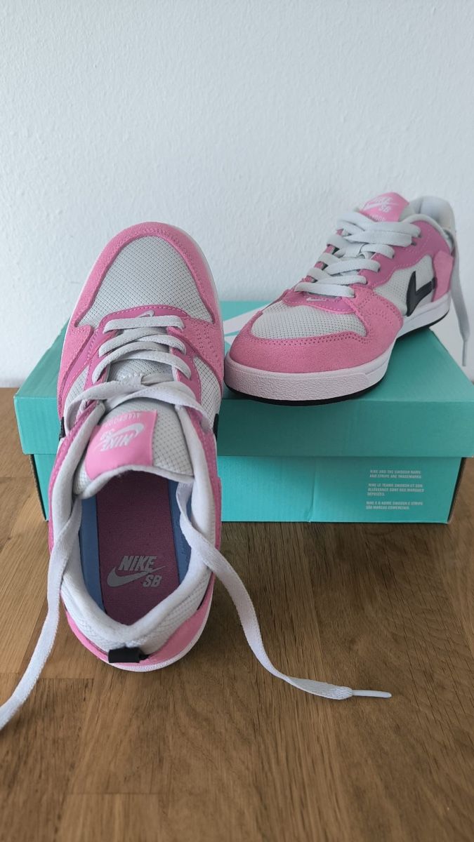 Nike Scarpe da donna: Nike Damensneacker – Nuovo (secondo la descrizione) da Seuzach venduto da laj_p6gj 1