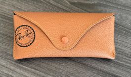 braunes Brillenetui von Ray-Ban