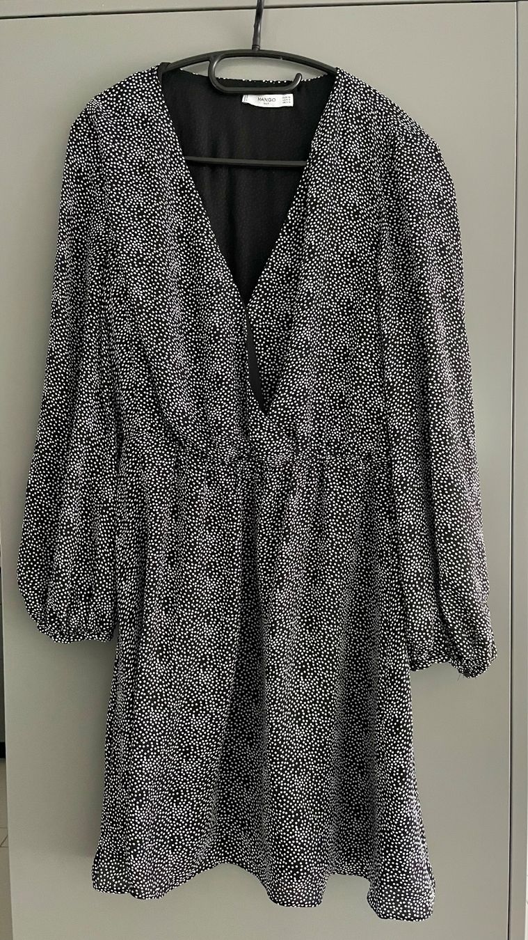Vestiti: Kleid Mango, schwarz-weiss – Nuovo (secondo la descrizione) da Winterthur venduto da mar_f8m2