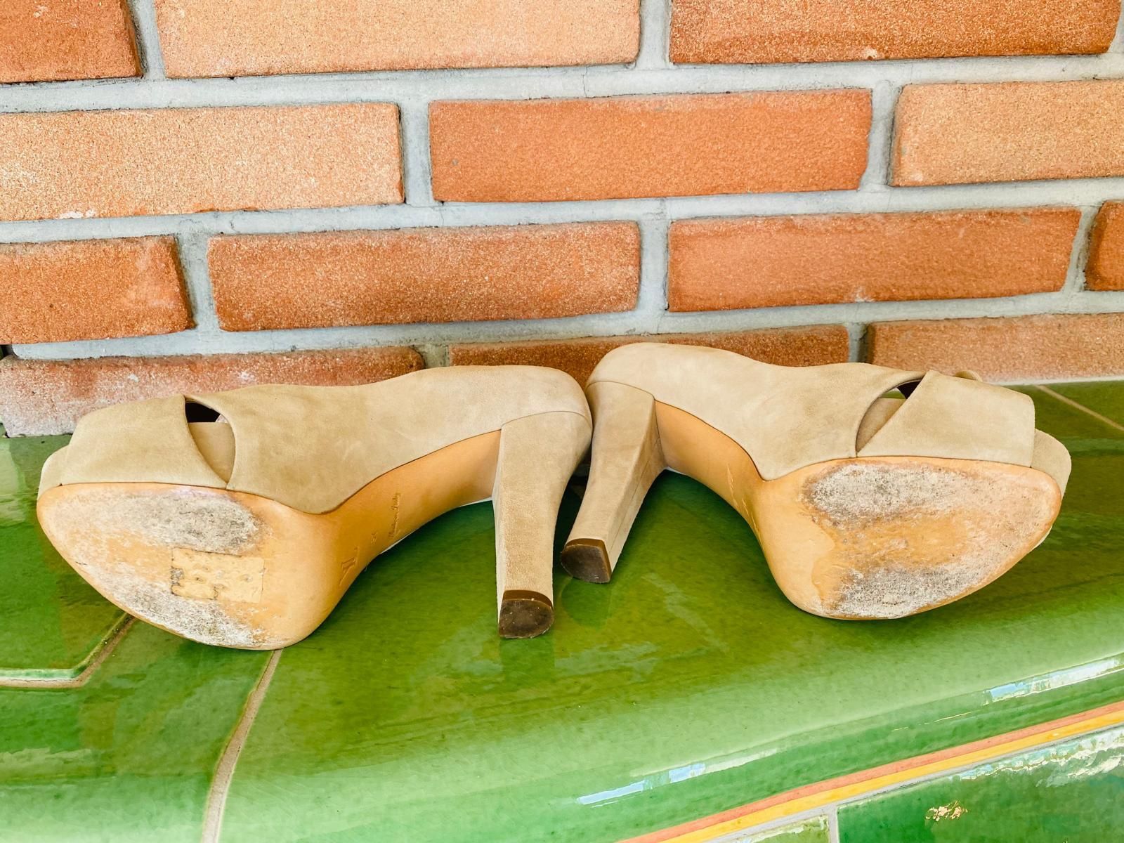Louis Vuitton Scarpe da donna: Louis Vuitton beige Pump in Grösse 37 – Nuovo (secondo la descrizione) da Brione s. Minusio venduto da batwoman3 1
