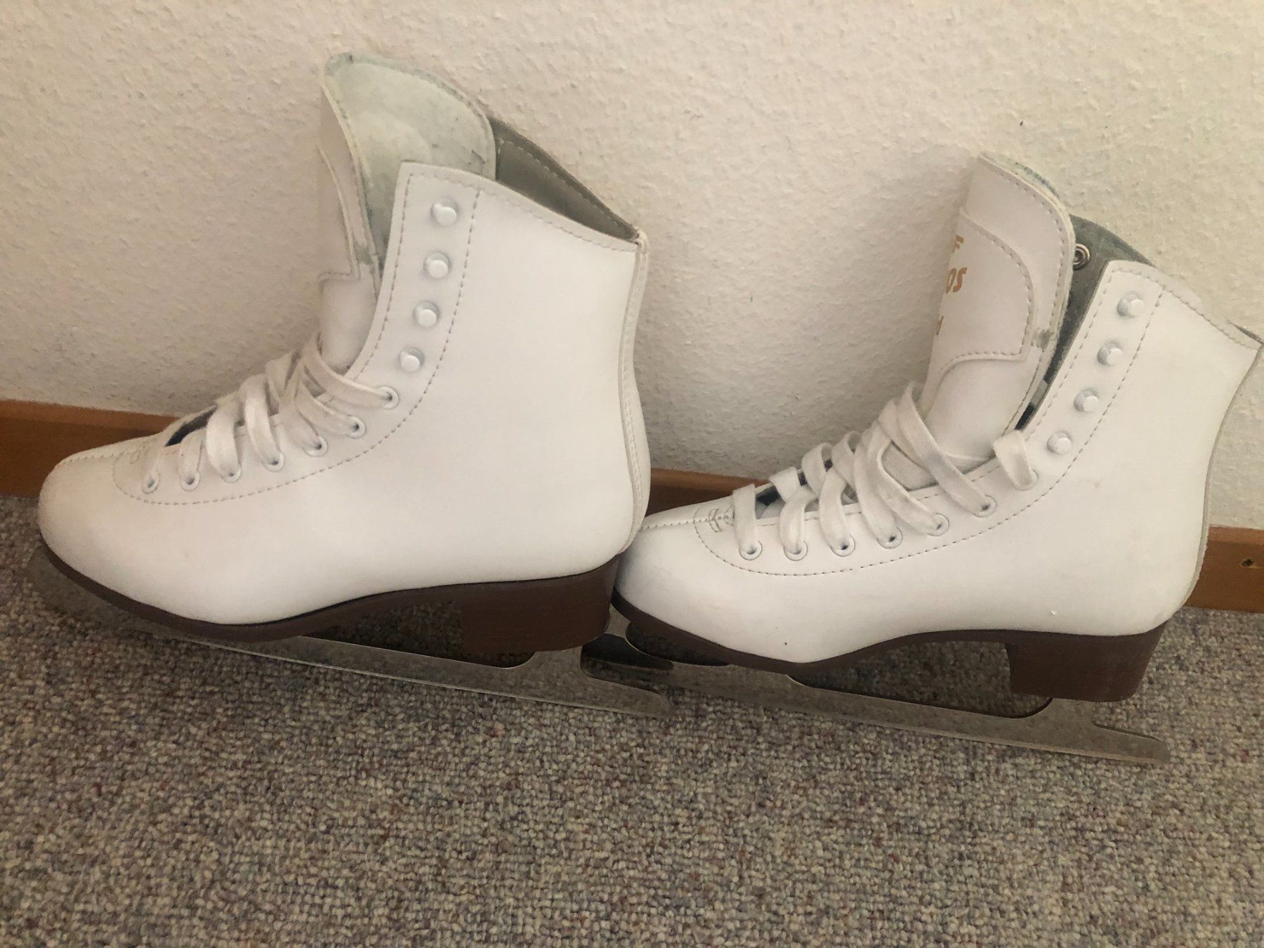 Graf Schlittschuhe: Mädchen Schlittschuhe Gr. 36 – Gebraucht aus Bassersdorf von sammelfloh 2