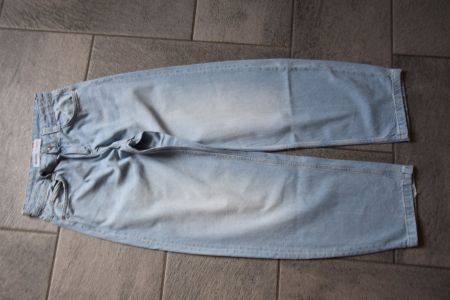 Damen Bershka Balloon Baggy Jeans gr. 34
