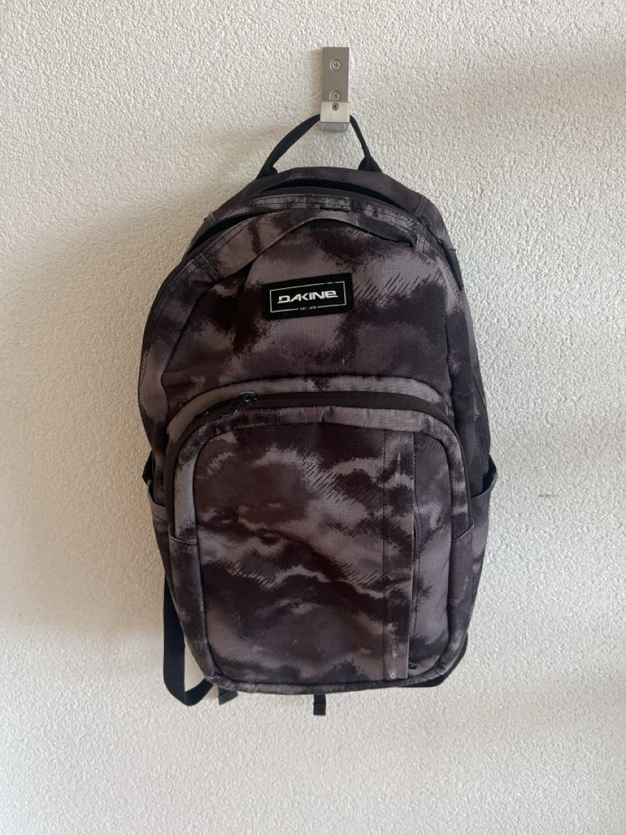 Dakine Zaini: Sac Dakine – Usato da Mont-sur-Lausanne venduto da Pioutch