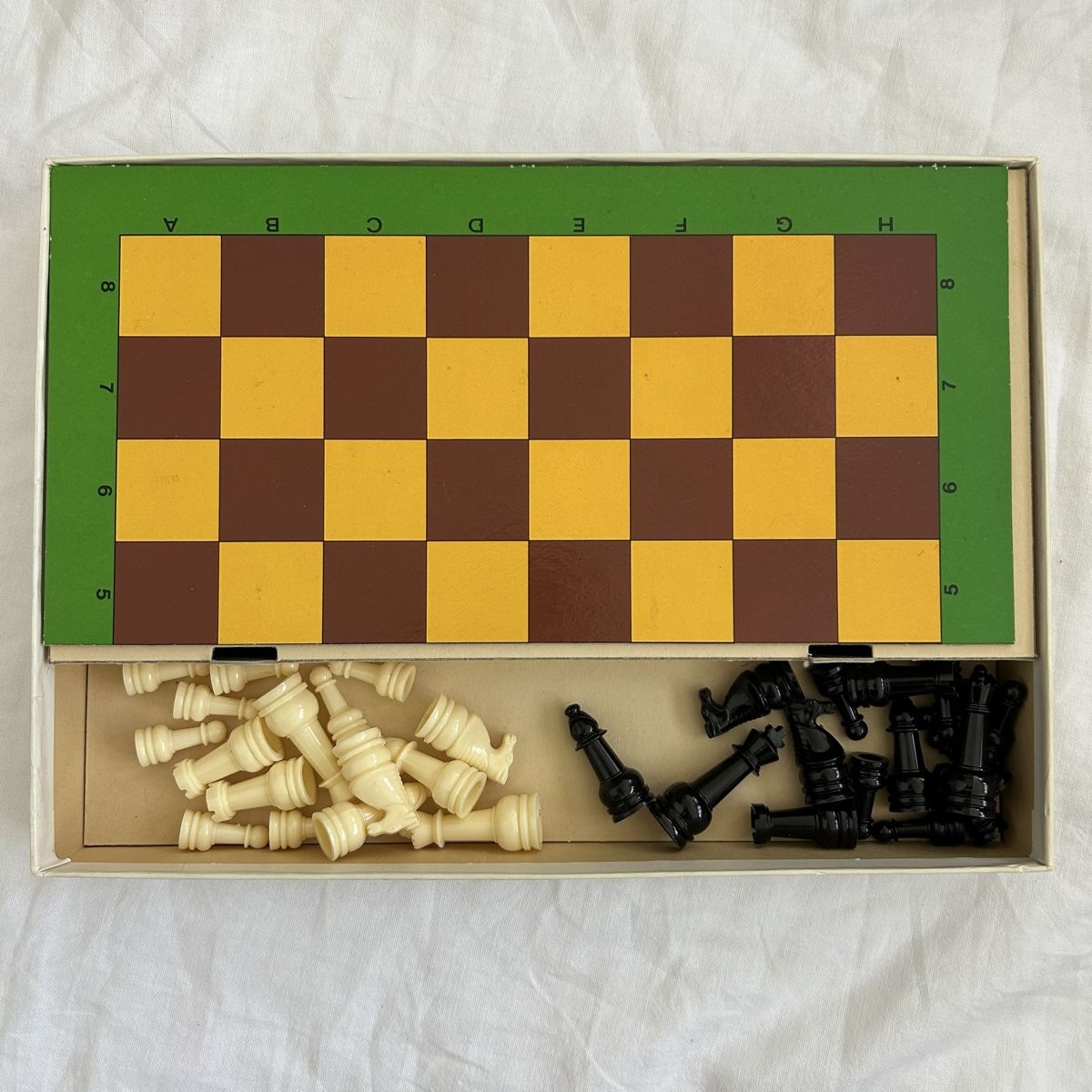 Giochi: Jeu d'échecs vintage complet "Papita" – Usato da Genève venduto da Niara18 2