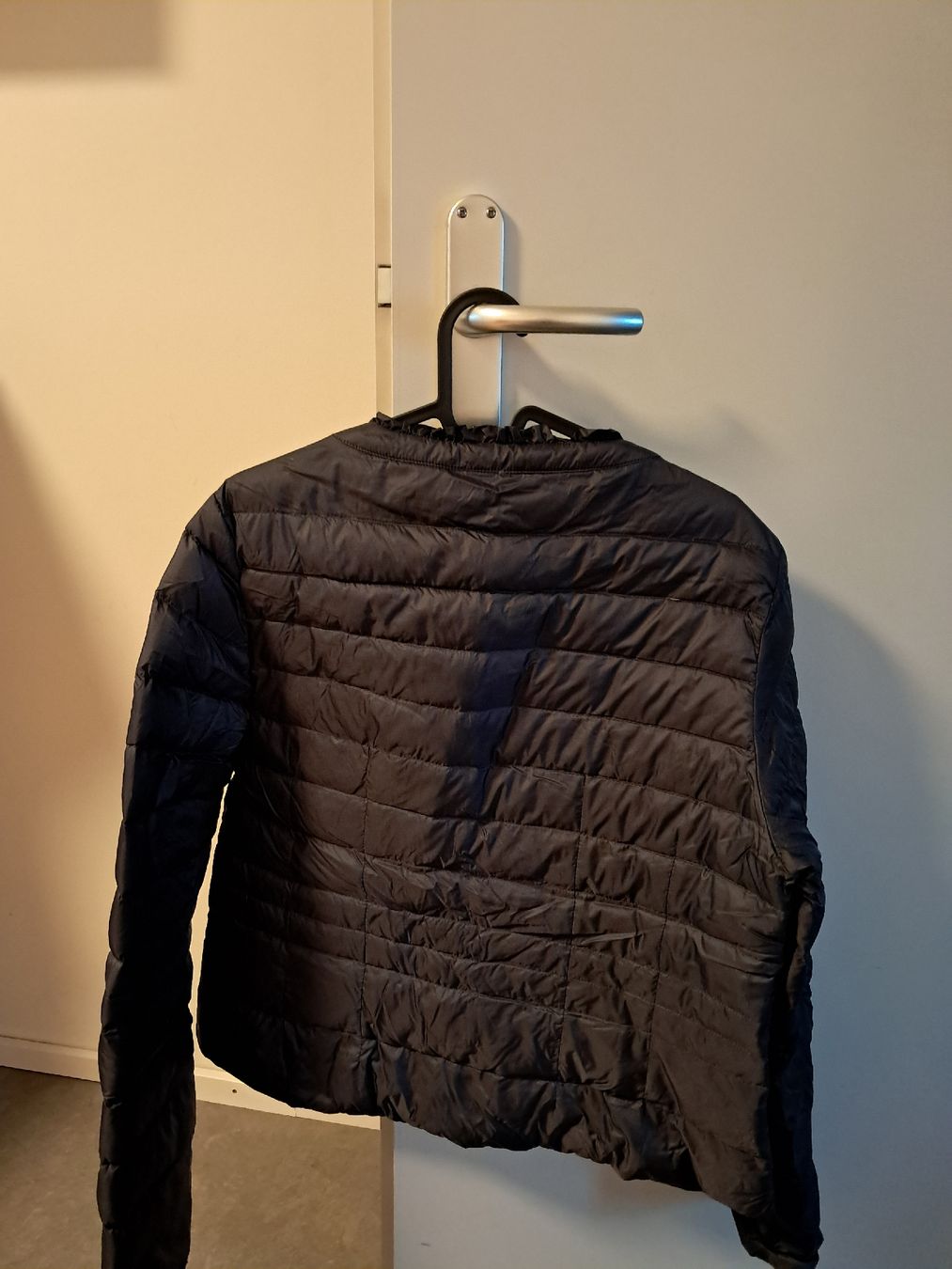 Giacche: Schwarze Daunenjacke  – Nuovo (secondo la descrizione) da Uster venduto da sop_2fxk 1